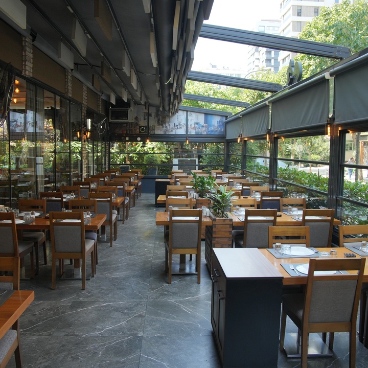 Restaurant - Gallery Image