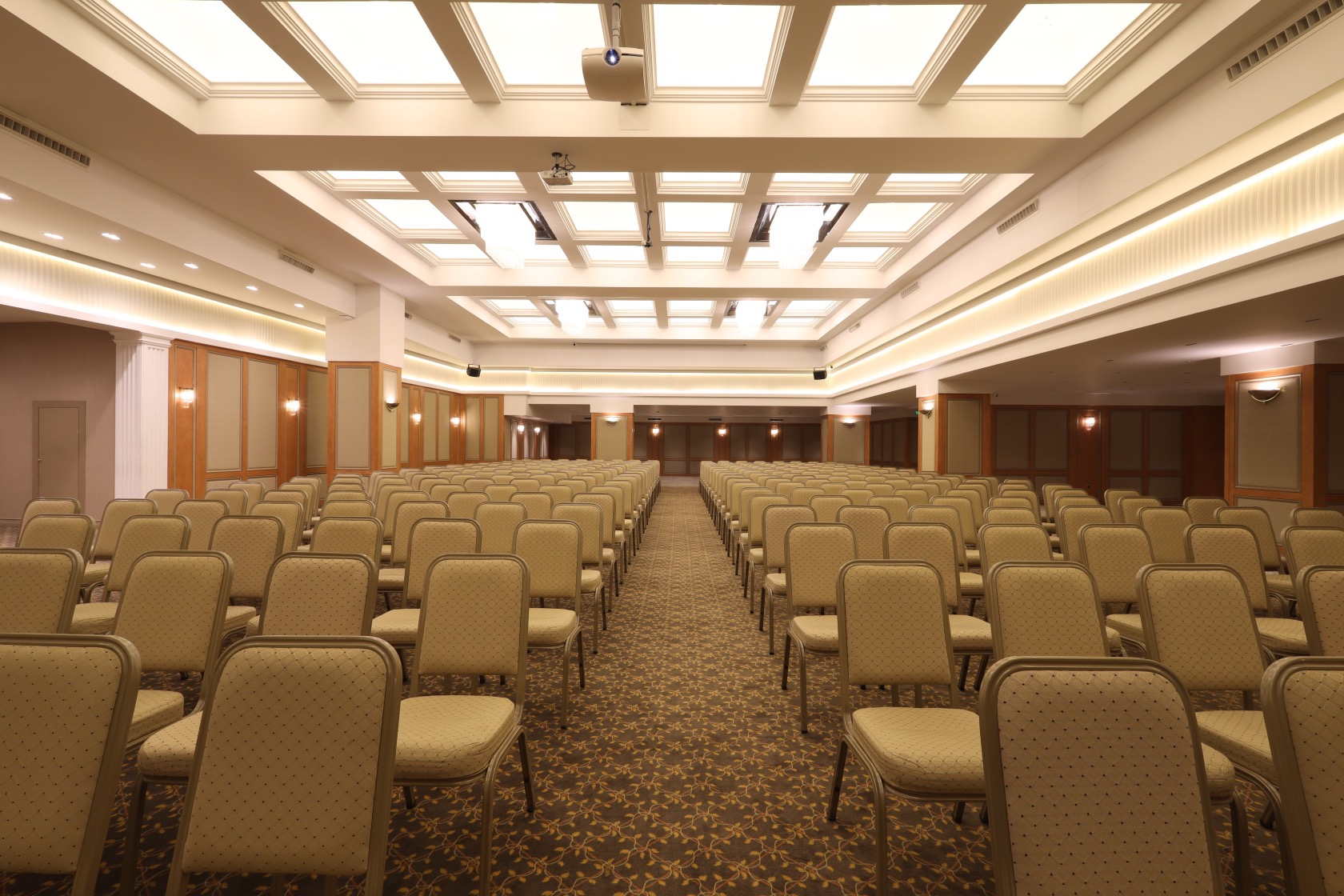 Euphrates Ballroom - Gallery Image