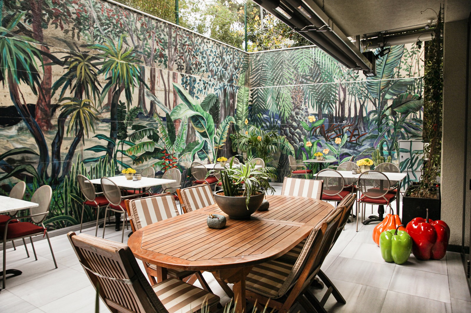 Urban Meeting Room - Gallery Image