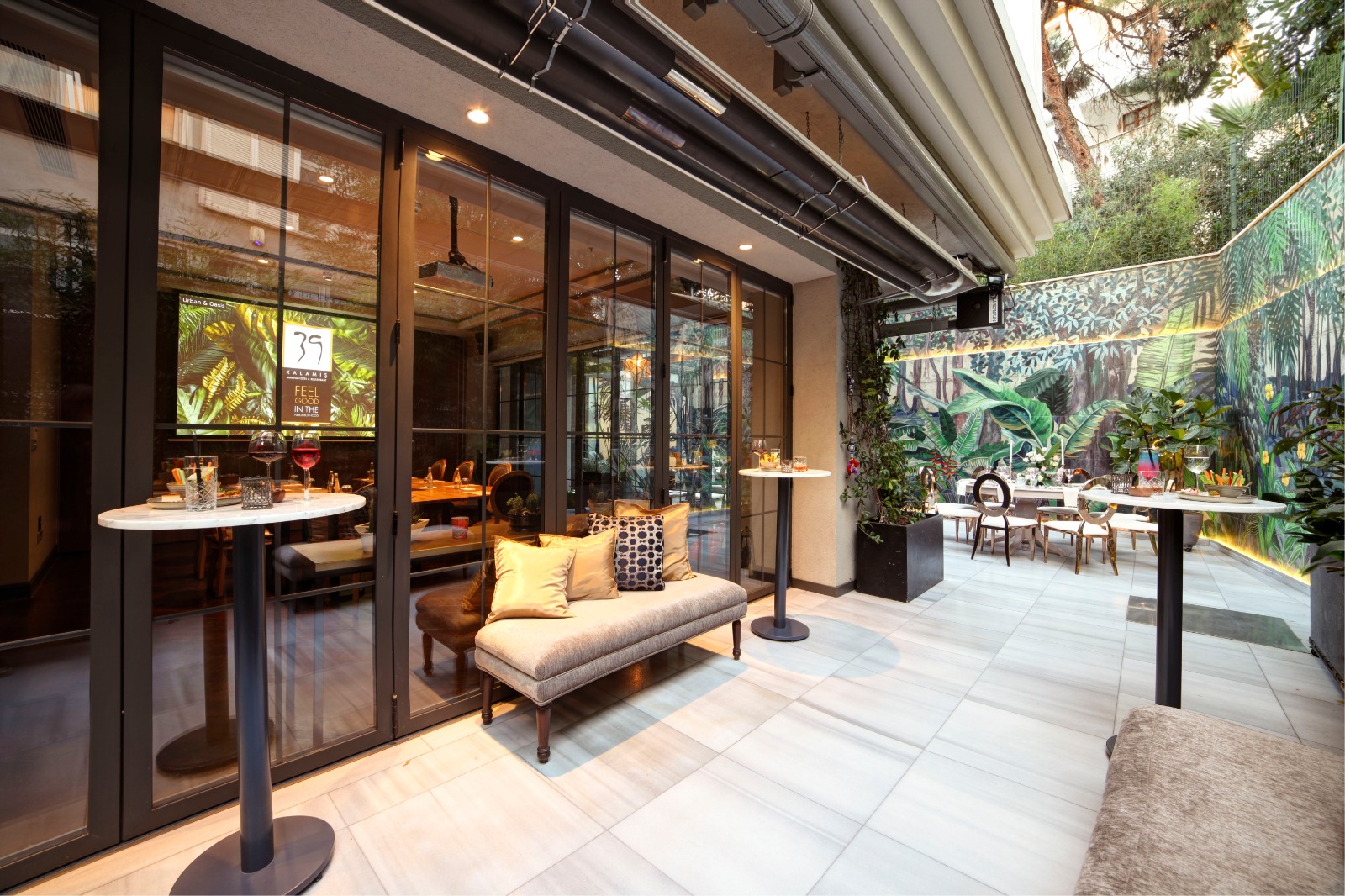 Urban & Oasis Meeting Room - Gallery Image