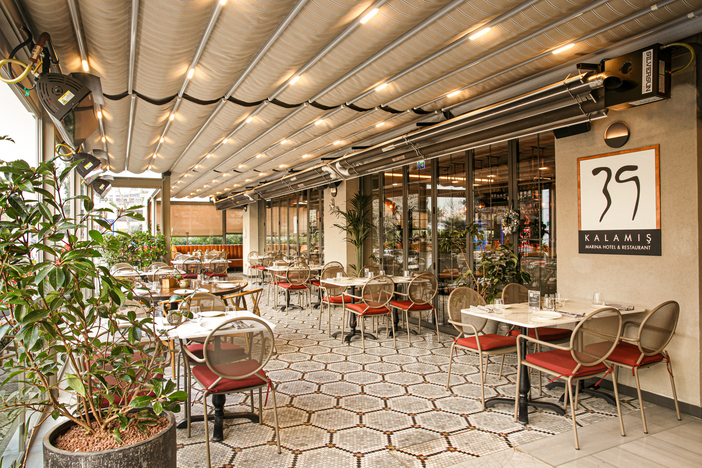 Urban & Oasis Meeting Room - Gallery Image