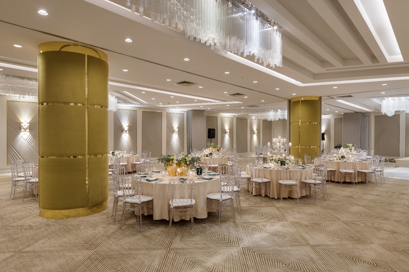 Atlantis 2 Meeting Room - Room Image