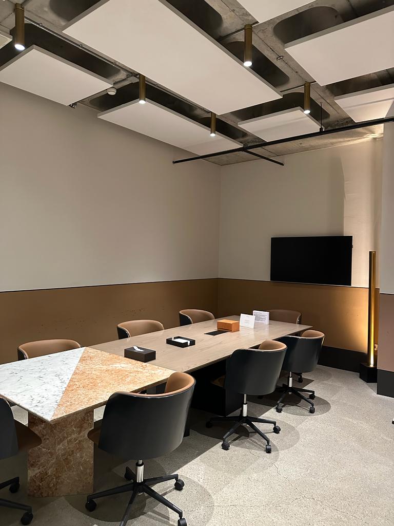 Meeting Room - Oda Görseli