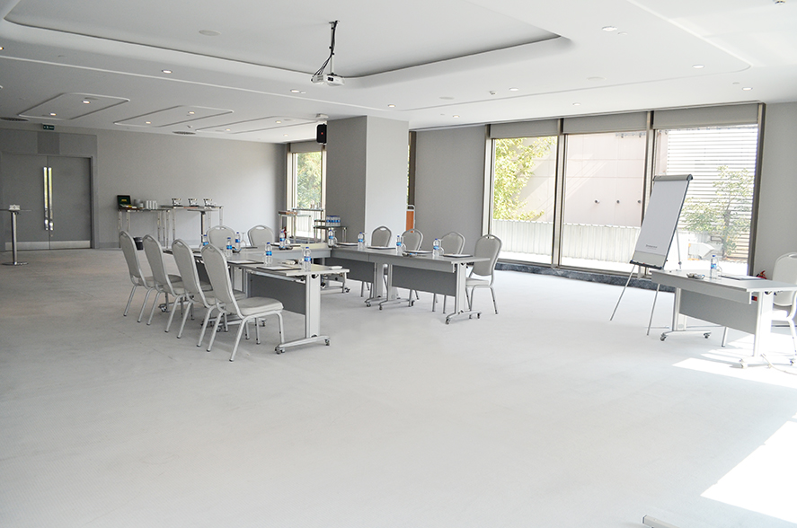 Europe 1 Hall - Gallery Image