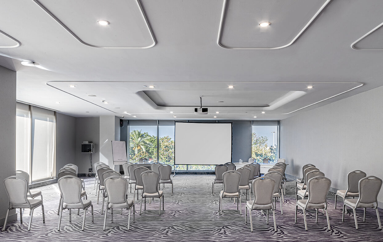 Wyndham Grand Istanbul Kalamis Marina Hotel