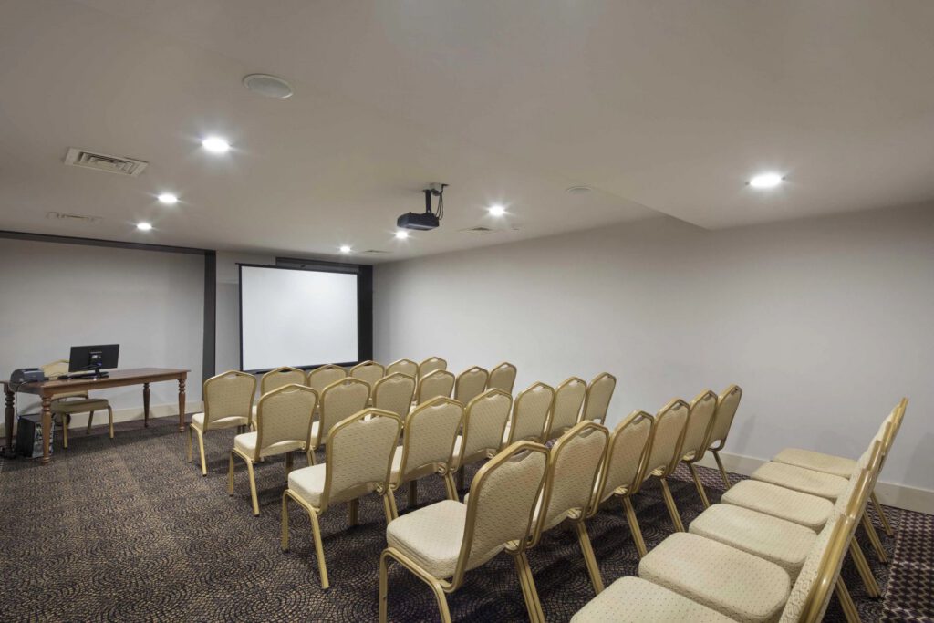 Relax 1 Meeting Room