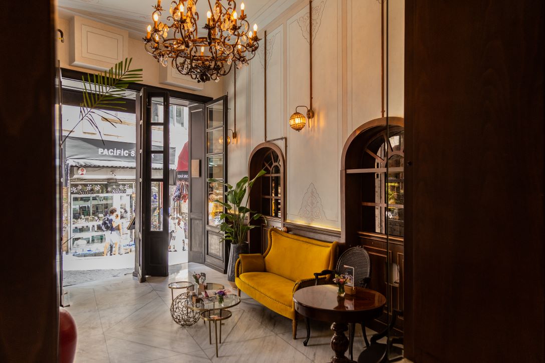 Samuel Barnathan Meeting room - Gallery Image