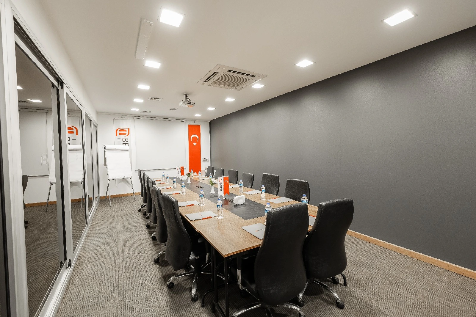 HR Hall - Gallery Image