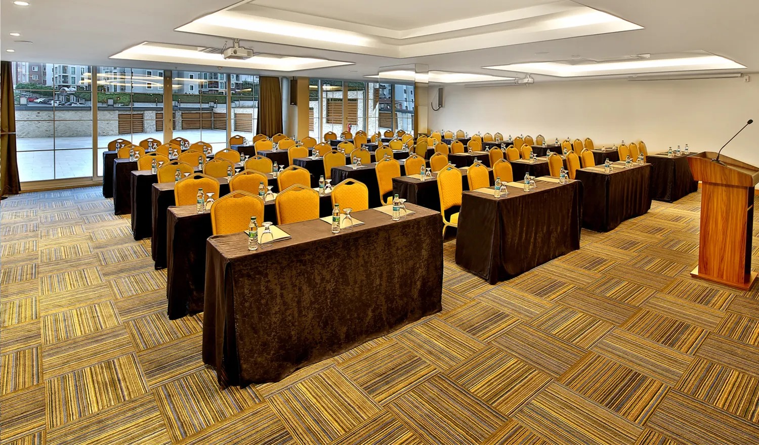 Bof Hotel Ceo Suites