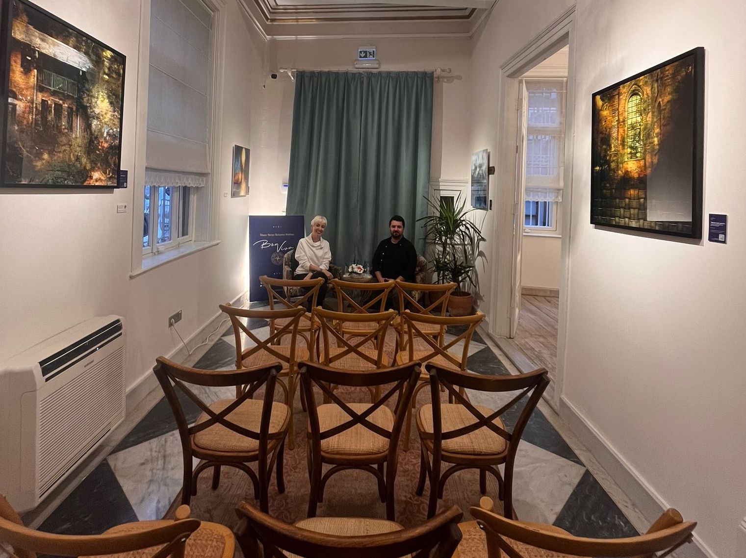 Seminar and Cocktail Area - Gallery Image