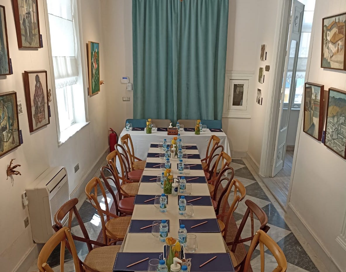 Seminar and Cocktail Area - Gallery Image