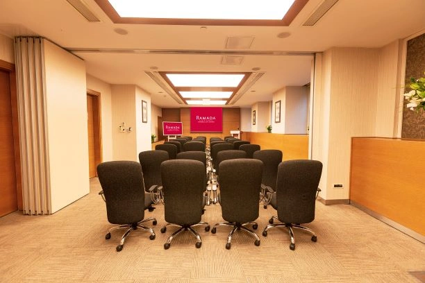 Club AB - Gallery Image