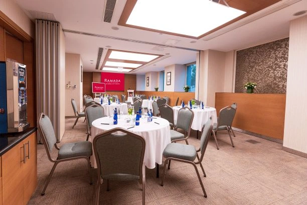 Club AB - Gallery Image