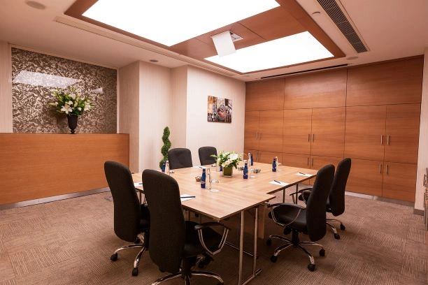 Club B - Oda Görseli