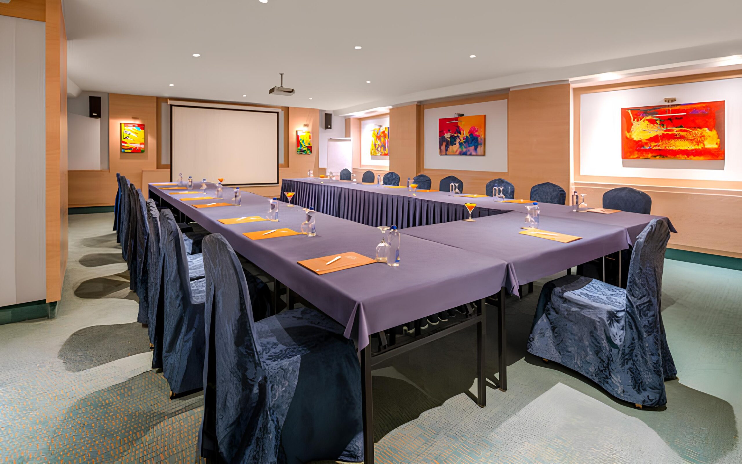 Venus Meeting Room - Room Image