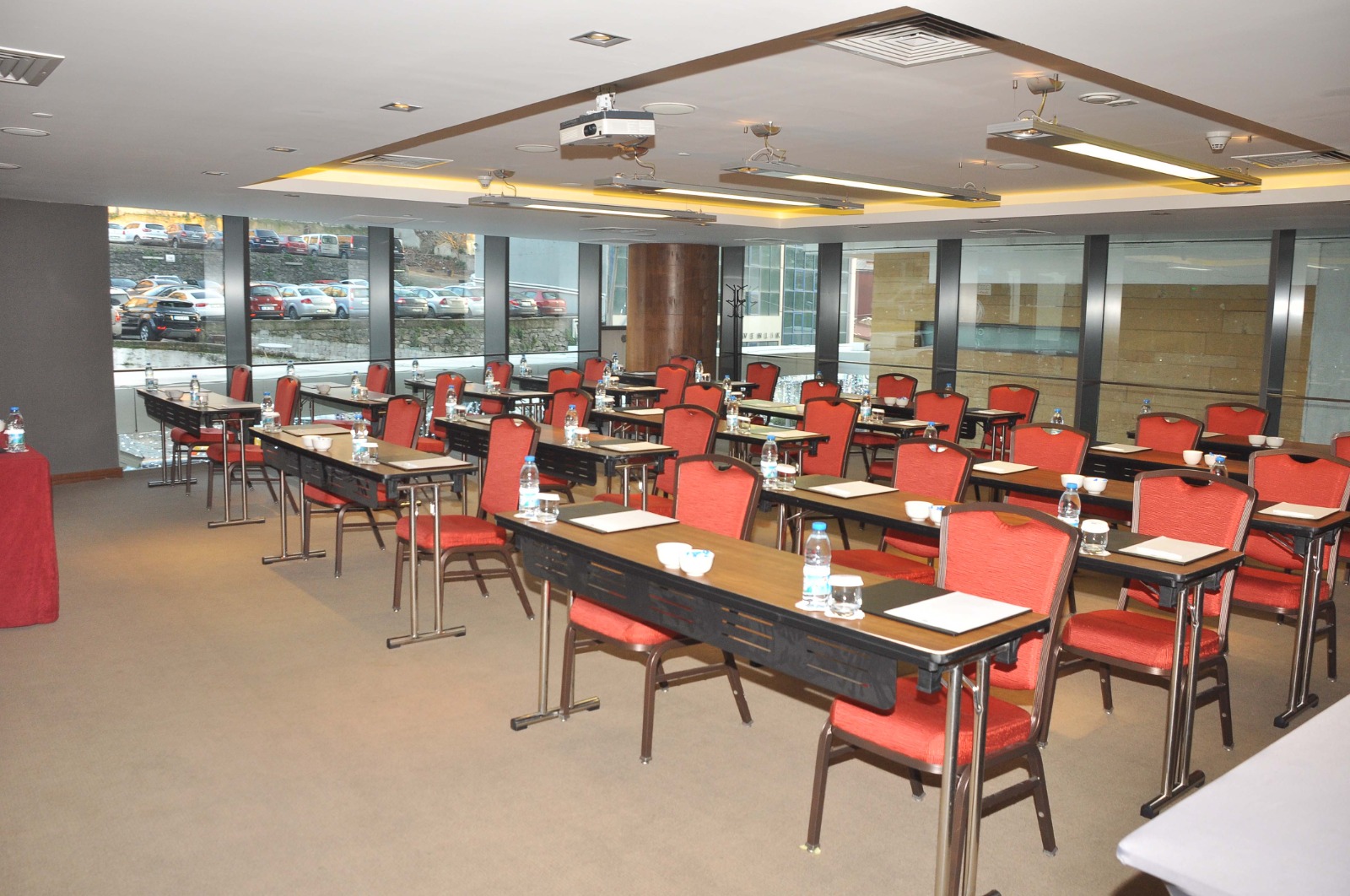 Karsiyaka Meeting Room - Room Image