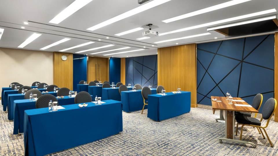 Corsica Toplantı Salonu - Oda Görseli