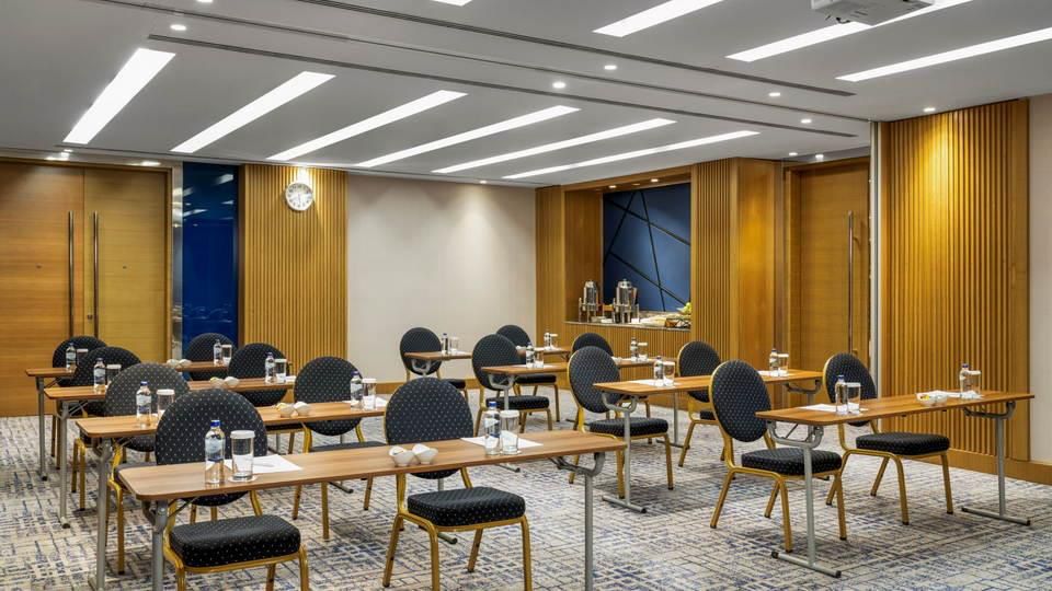 Corfu 2 Toplantı Salonu - Oda Görseli