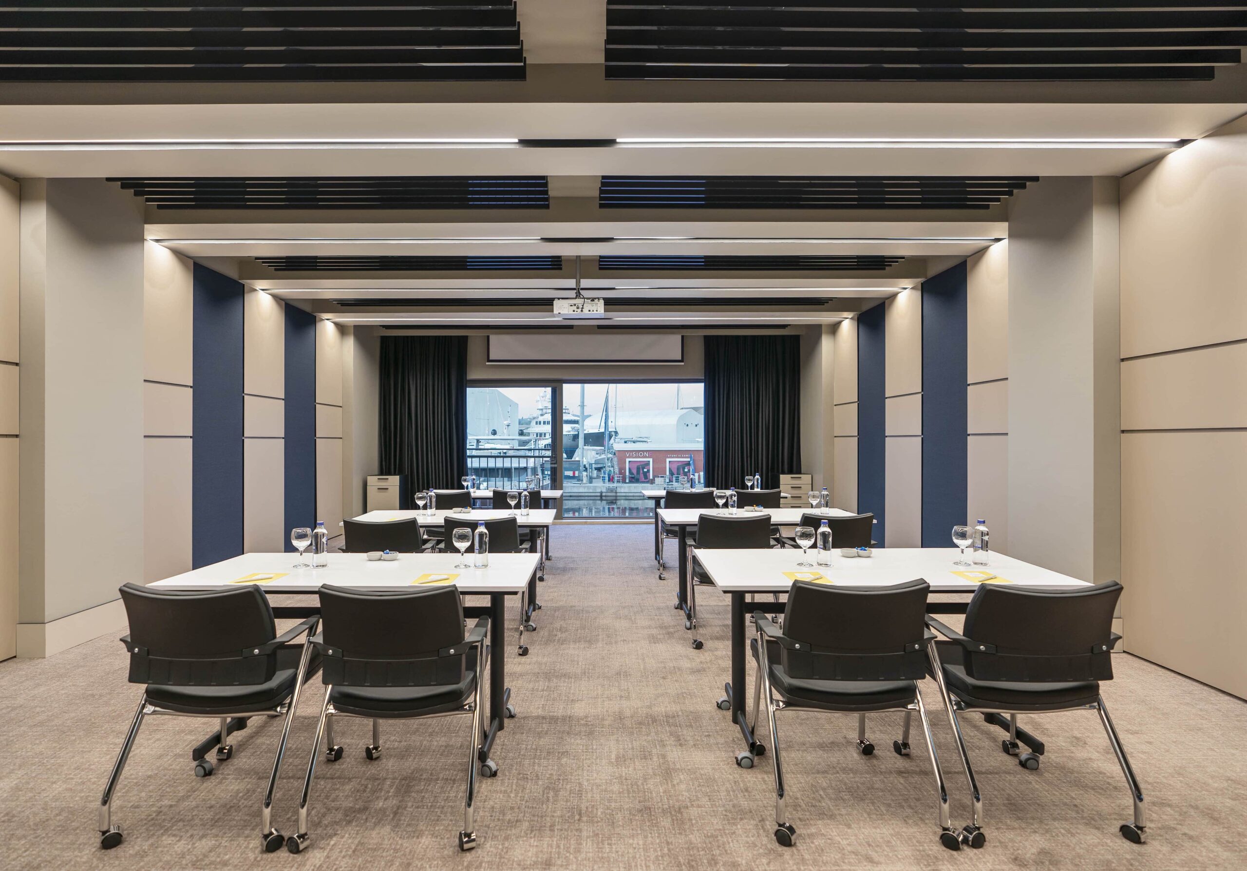 Barbaros Hayrettin Toplantı Salonu - Oda Görseli