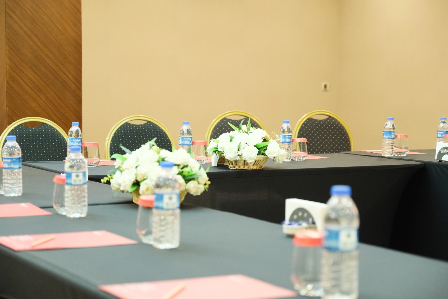 Cedar Meeting Room - Gallery Image