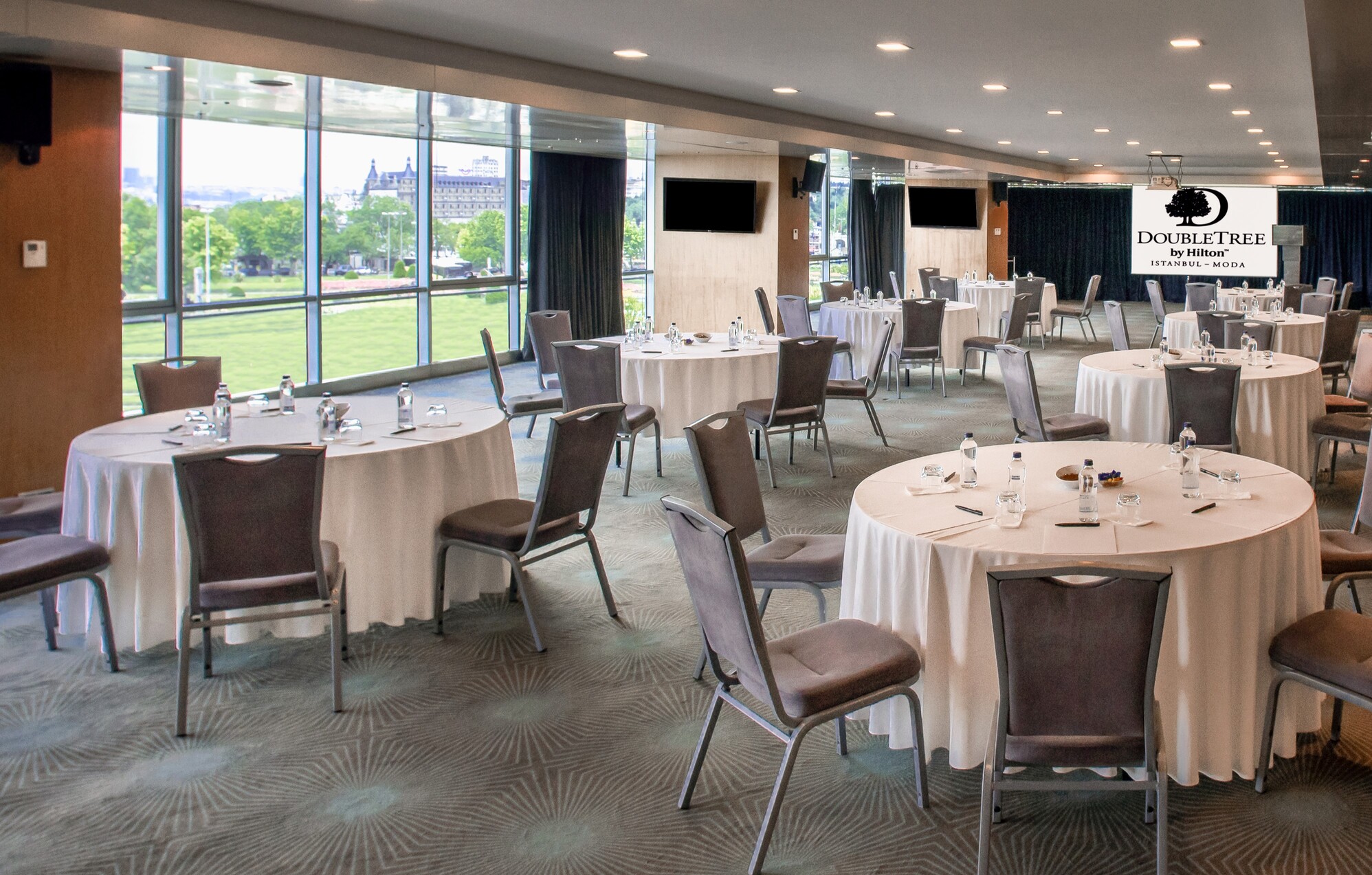 Ballroom 2 Daphne - Galeri Görseli