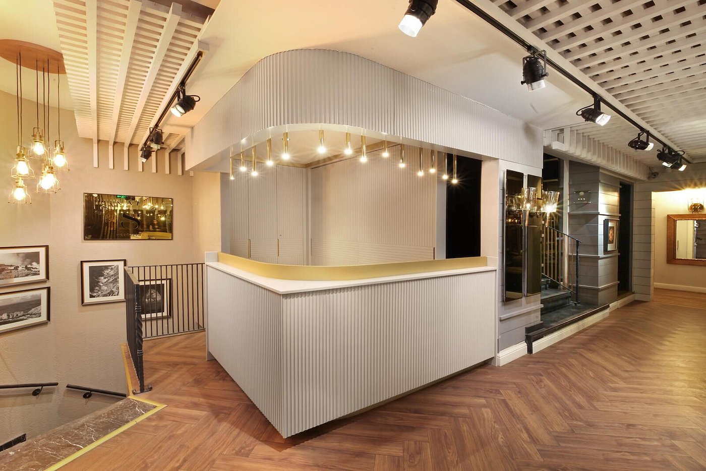 Cumba Salon - Gallery Image