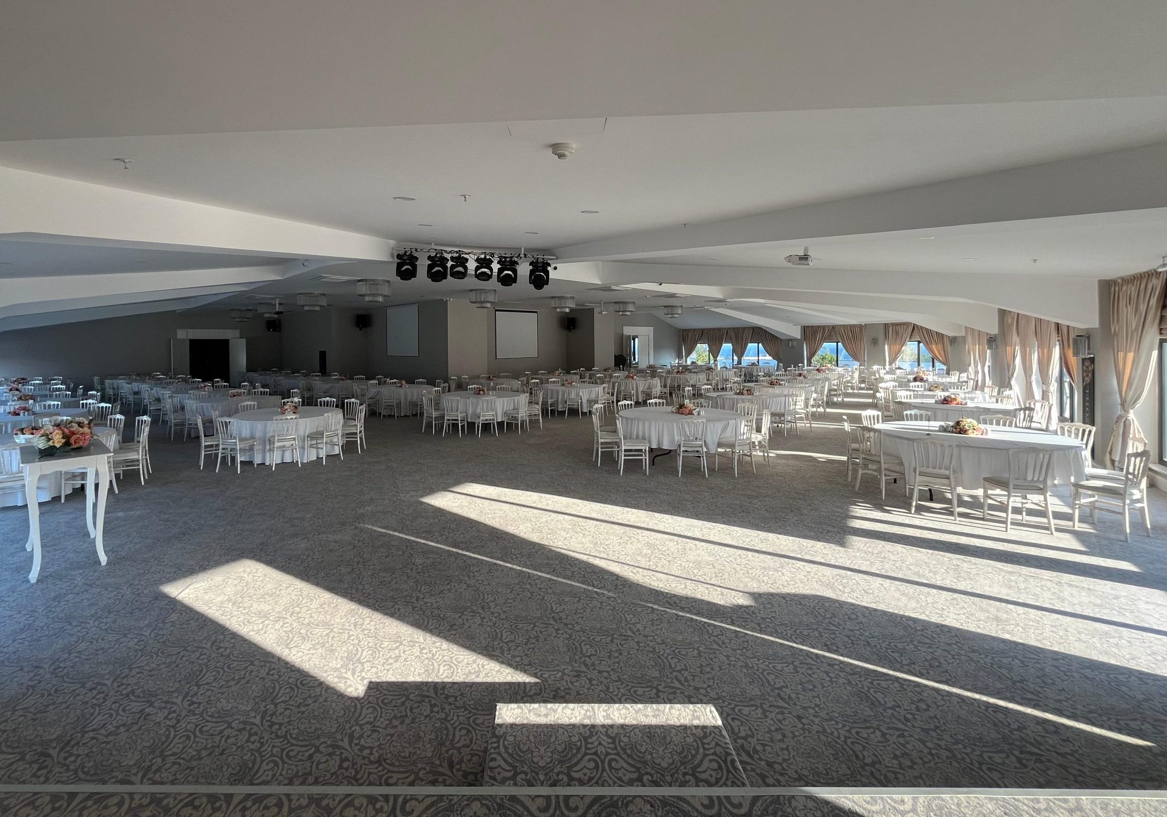 Safir Meeting Room - Room Image