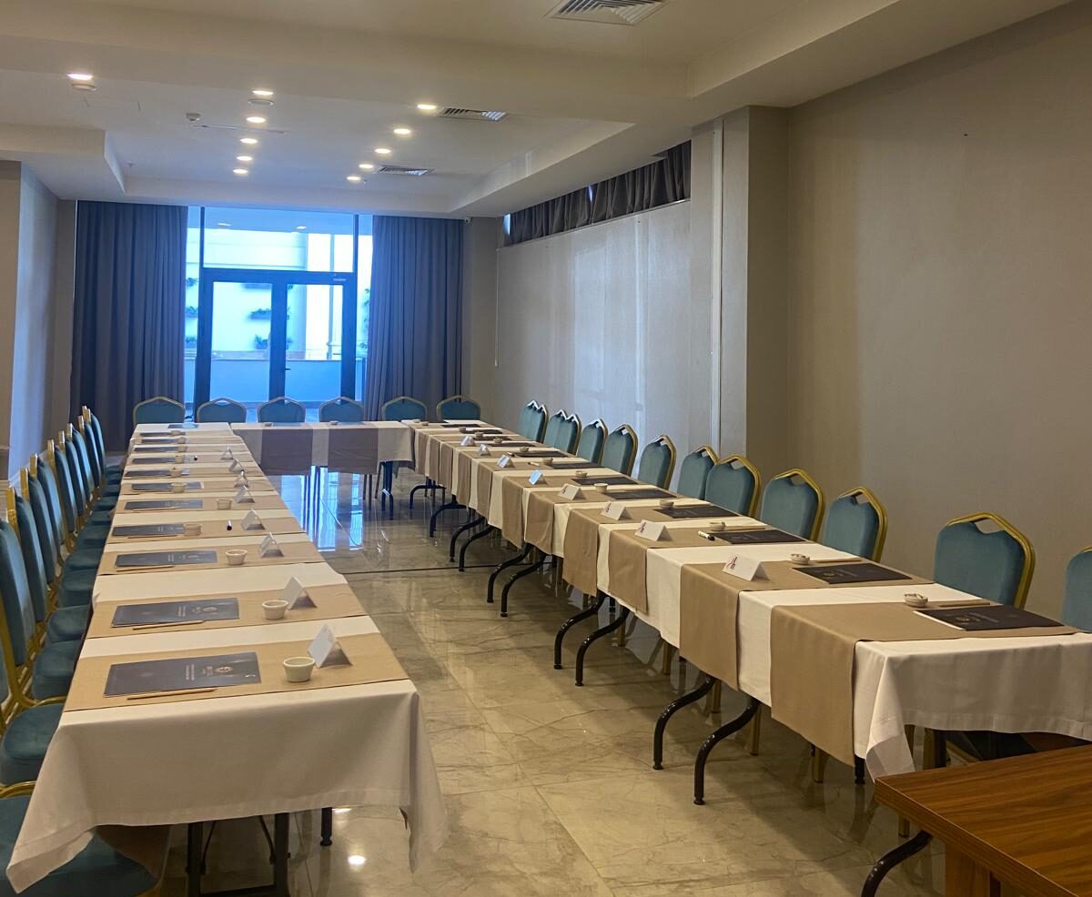 Ruby Meeting Room - Room Image