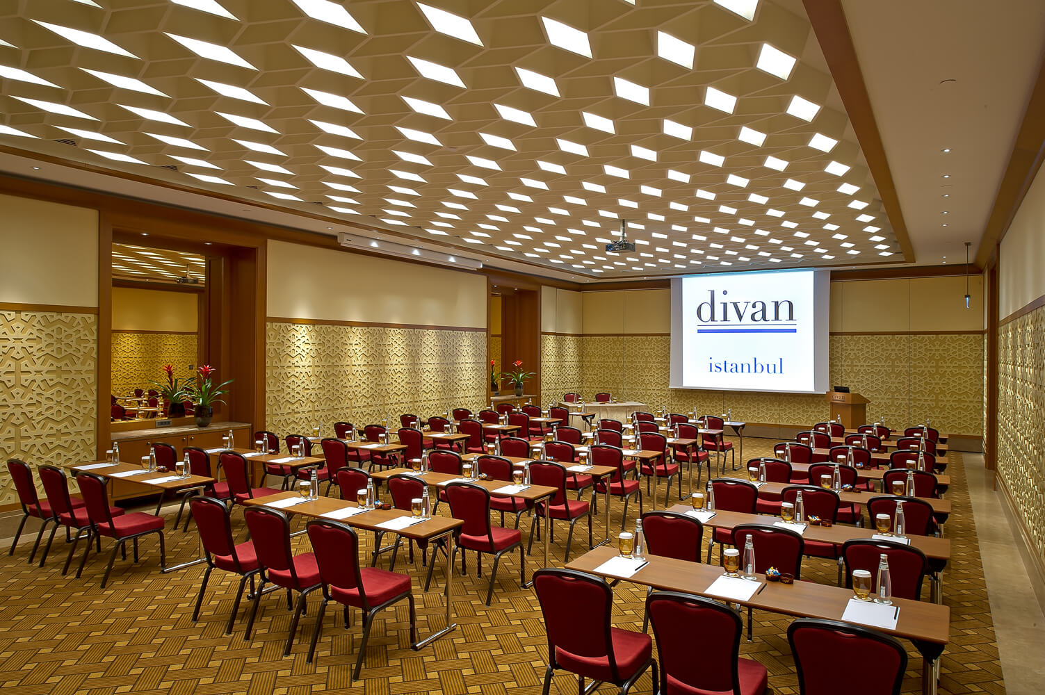 Divan Meeting Room II - Room Image