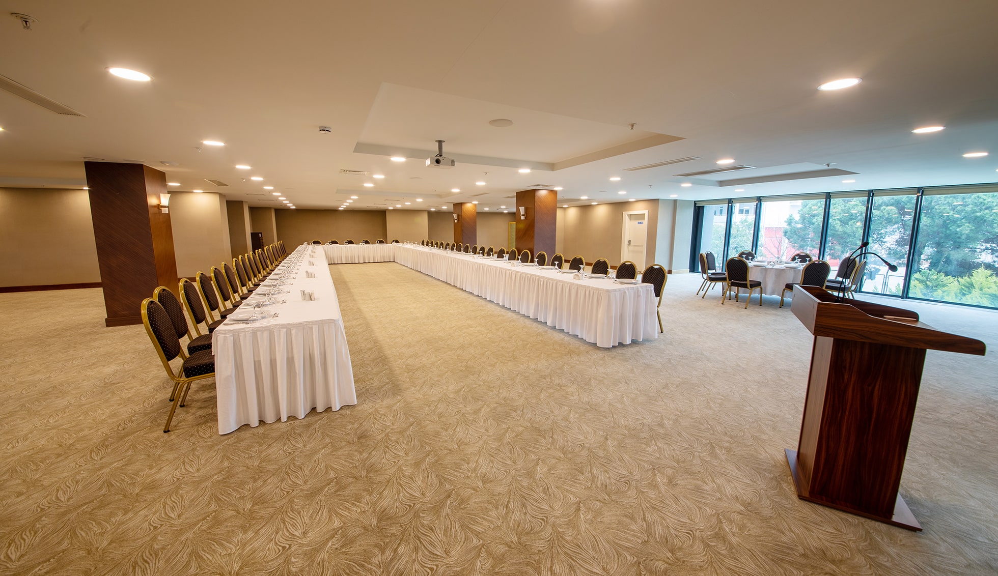 Erguvan Toplantı Odası - Galeri Görseli