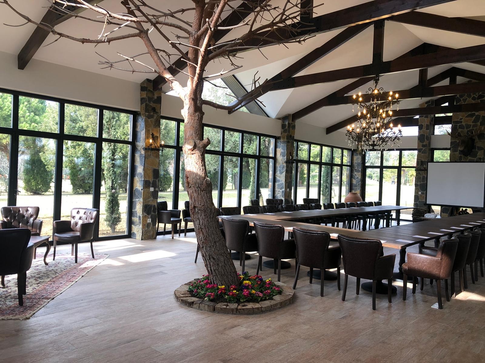 The Barn Büyük Salon - Galeri Görseli