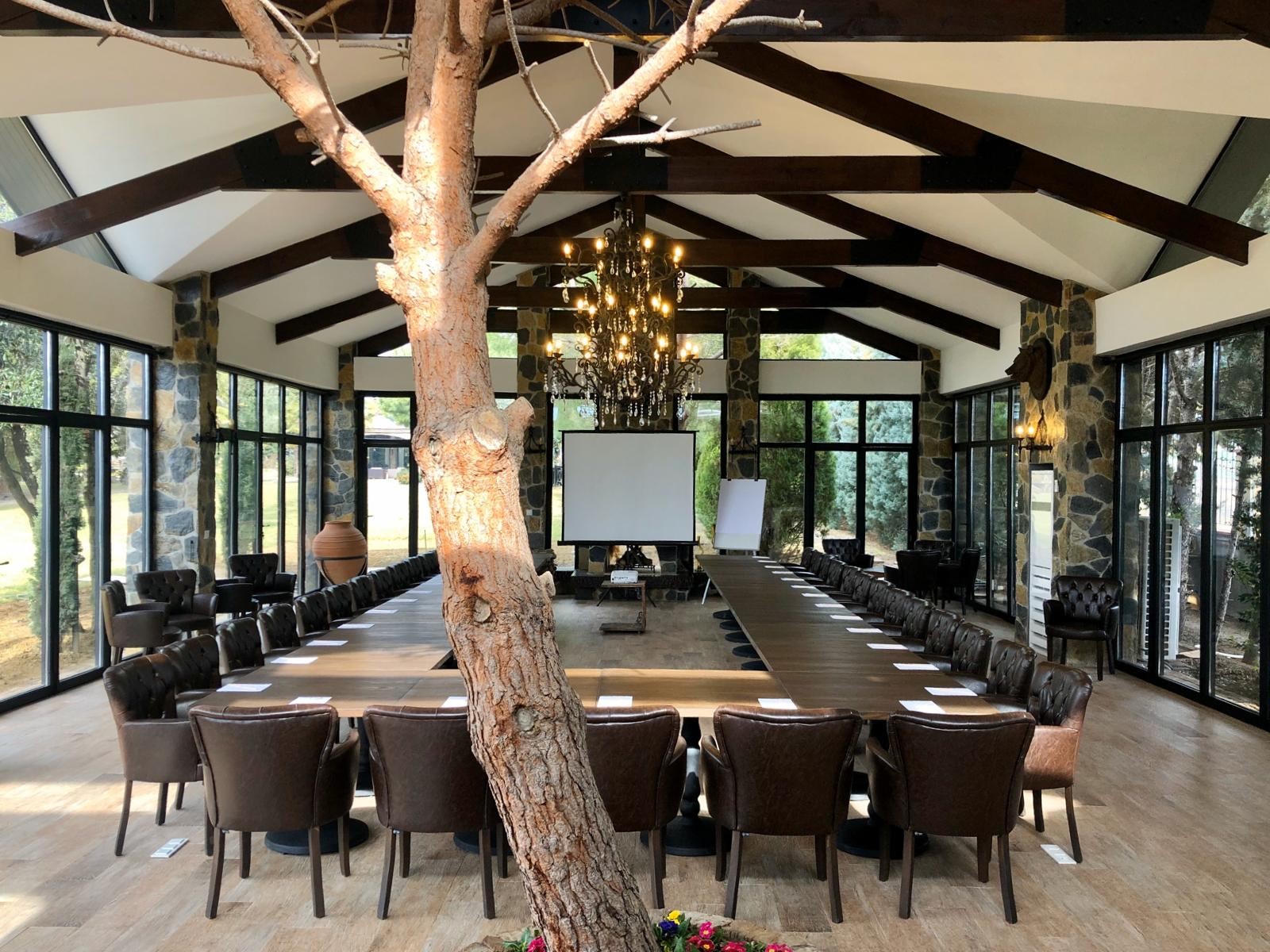 The Barn Büyük Salon - Galeri Görseli