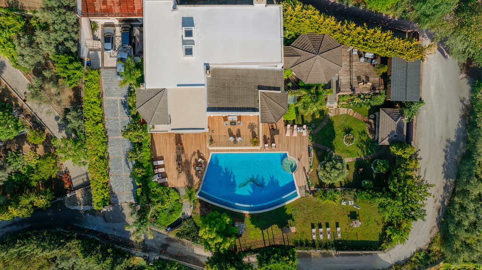 Poolside - Gallery Image