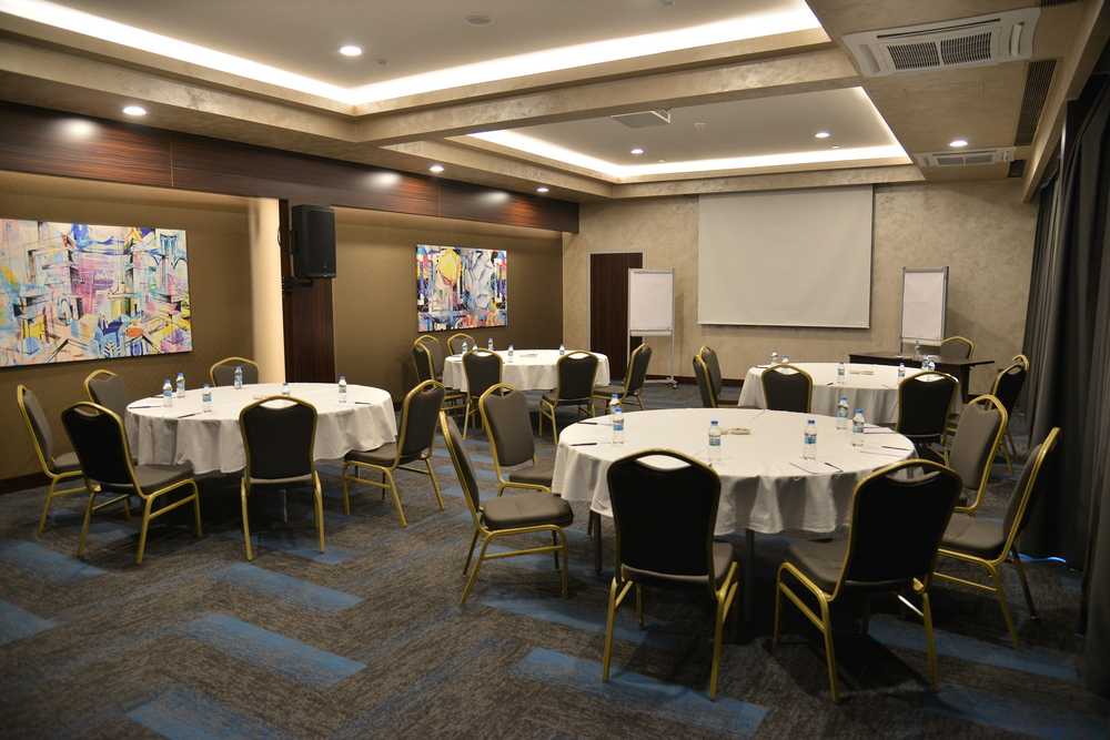 Meeting Room 9 - Gallery Image