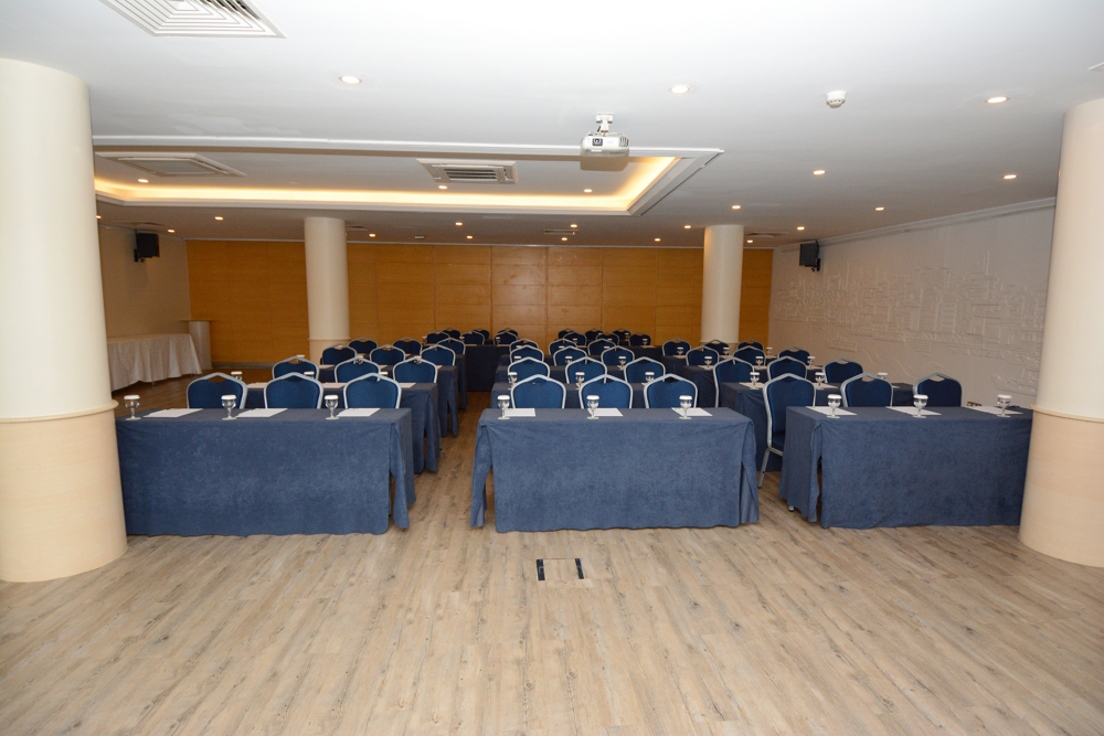 Alfa Meeting Room - Gallery Image