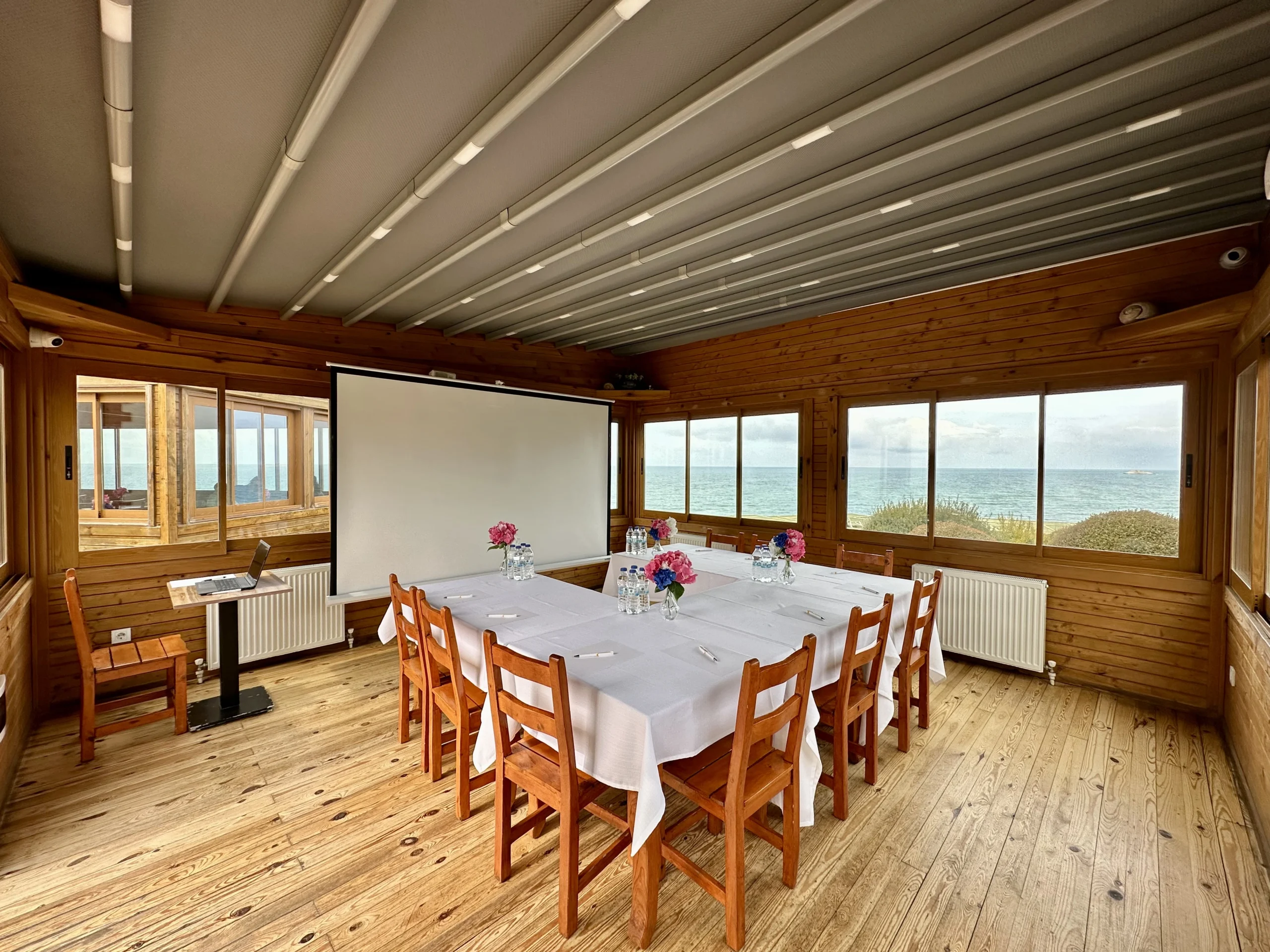 Rokethane Restoran Kafe