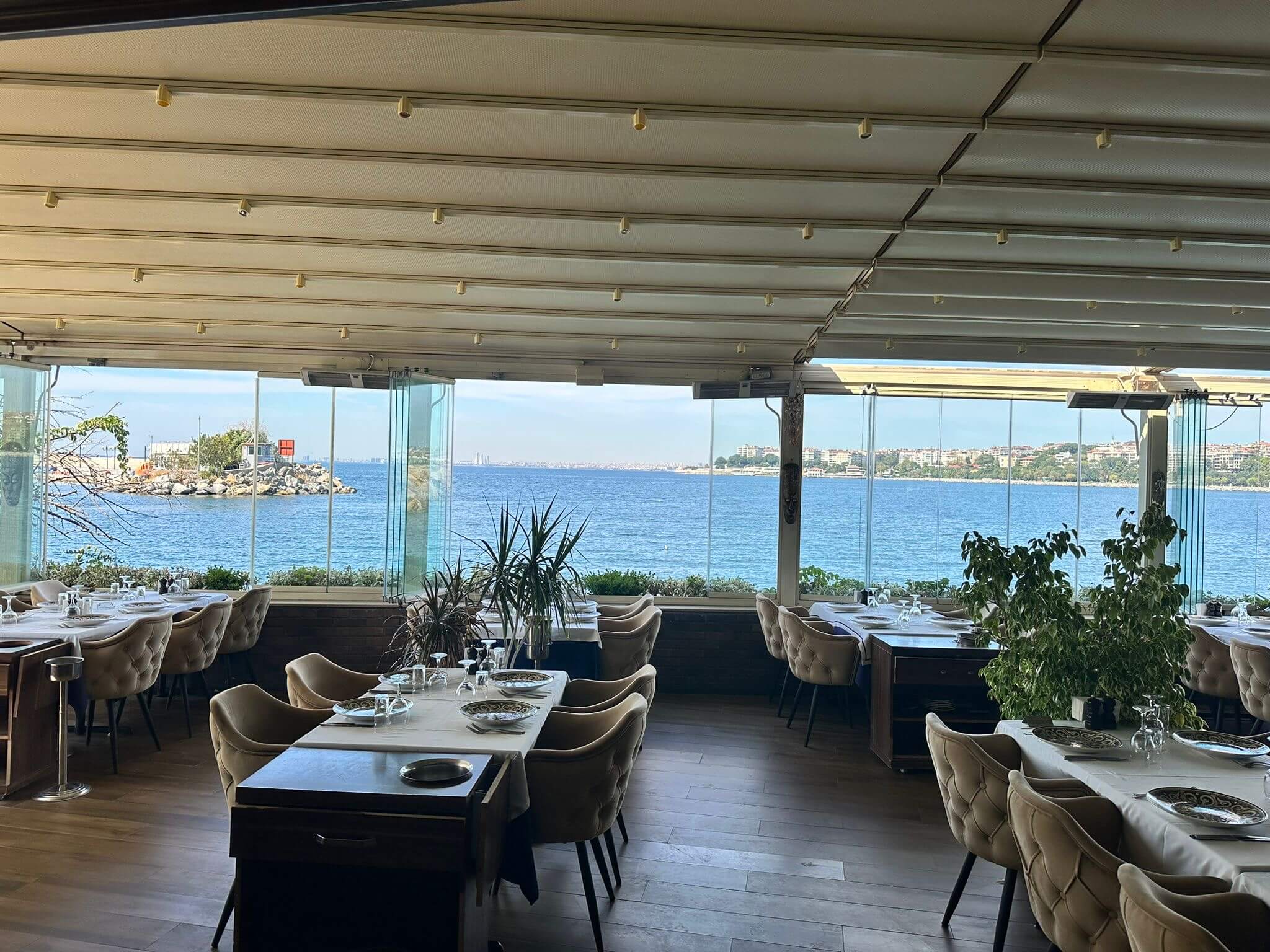 Hall II - Gallery Image