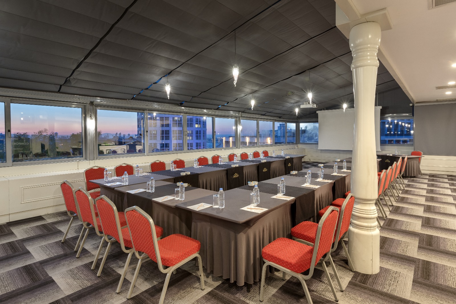 Lara Toplantı Salonu - Galeri Görseli