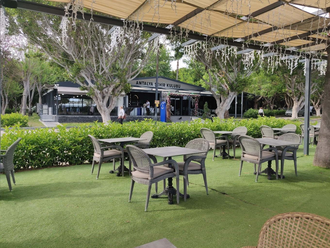 La Fallez Restaurant