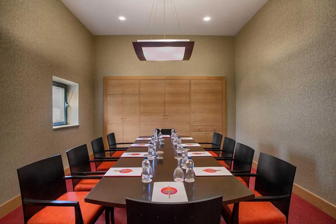 Lara Barut Collection