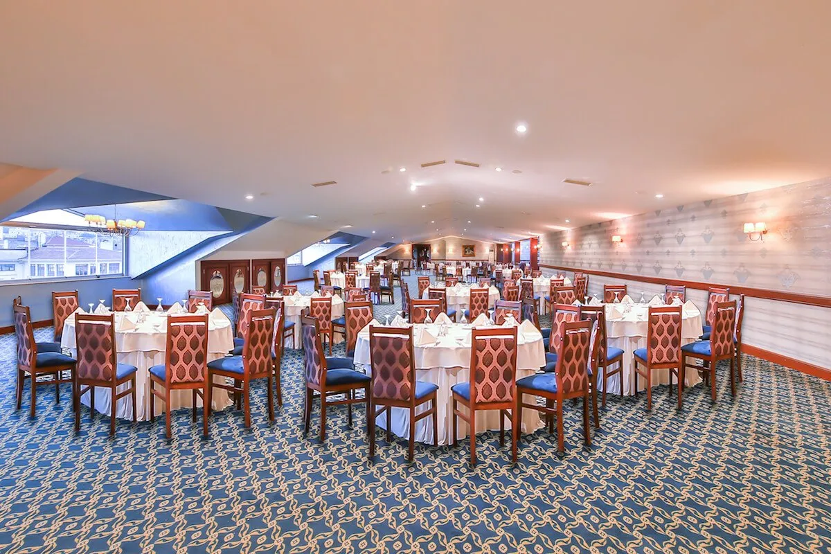 Dersaadet Hall - Gallery Image