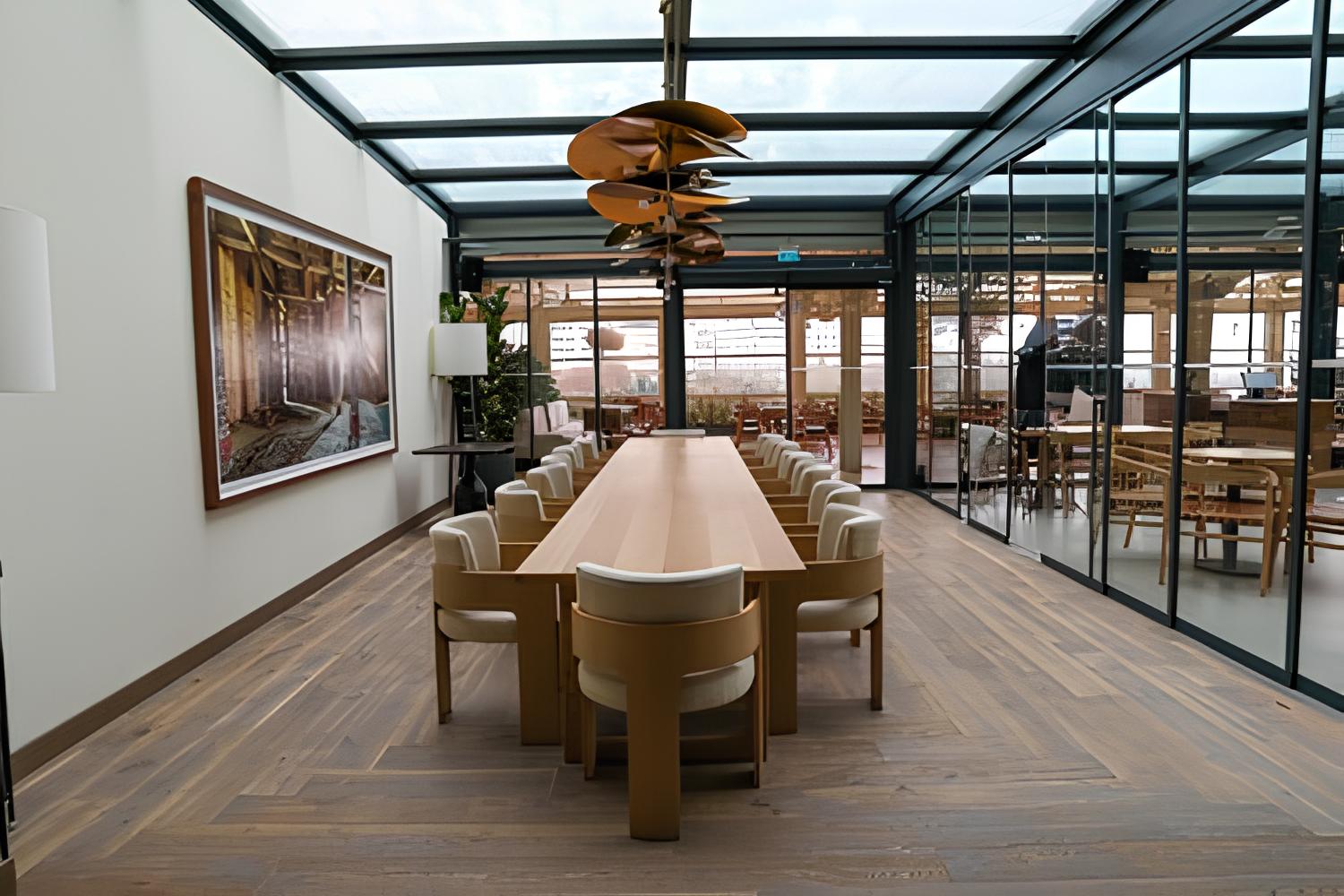 Cam Oda - Galeri Görseli