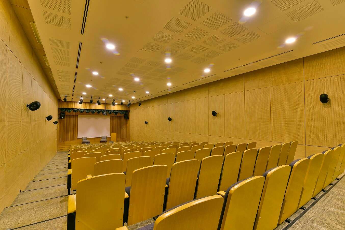 Konferans Salonu - Galeri Görseli