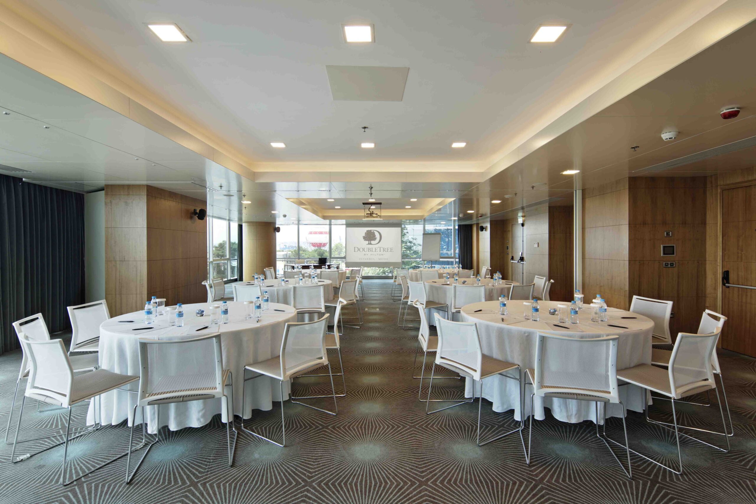 Ballroom 4 Mastic - Galeri Görseli