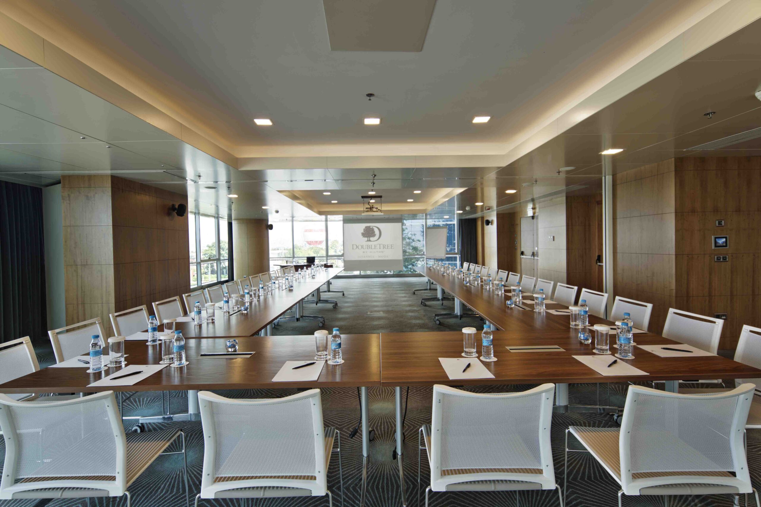 Ballroom 4 Mastic - Galeri Görseli