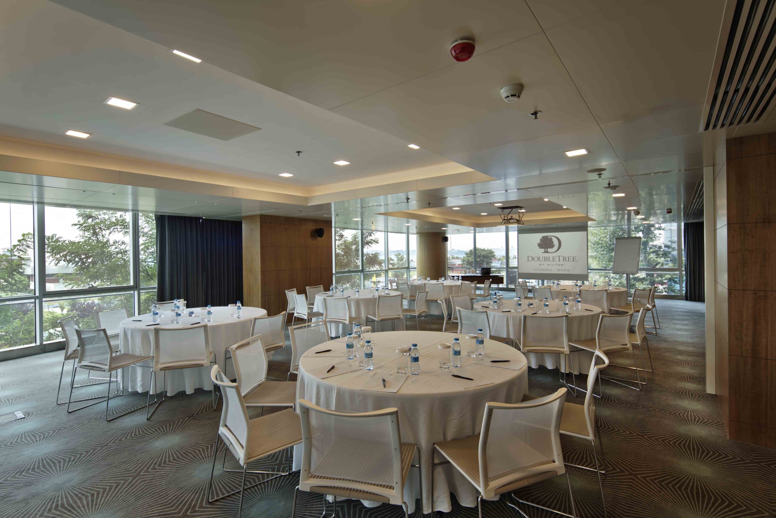 Ballroom 4 Mastic - Galeri Görseli