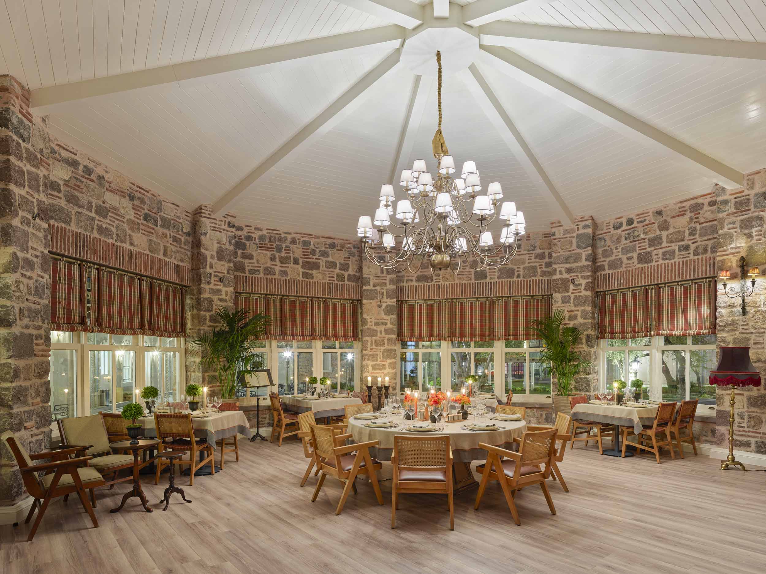 Restaurant İç Mekan - Galeri Görseli