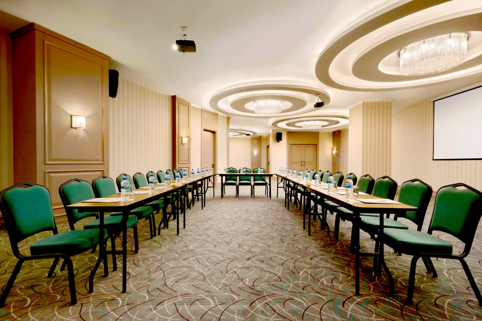 Nilüfer Salon - Galeri Görseli