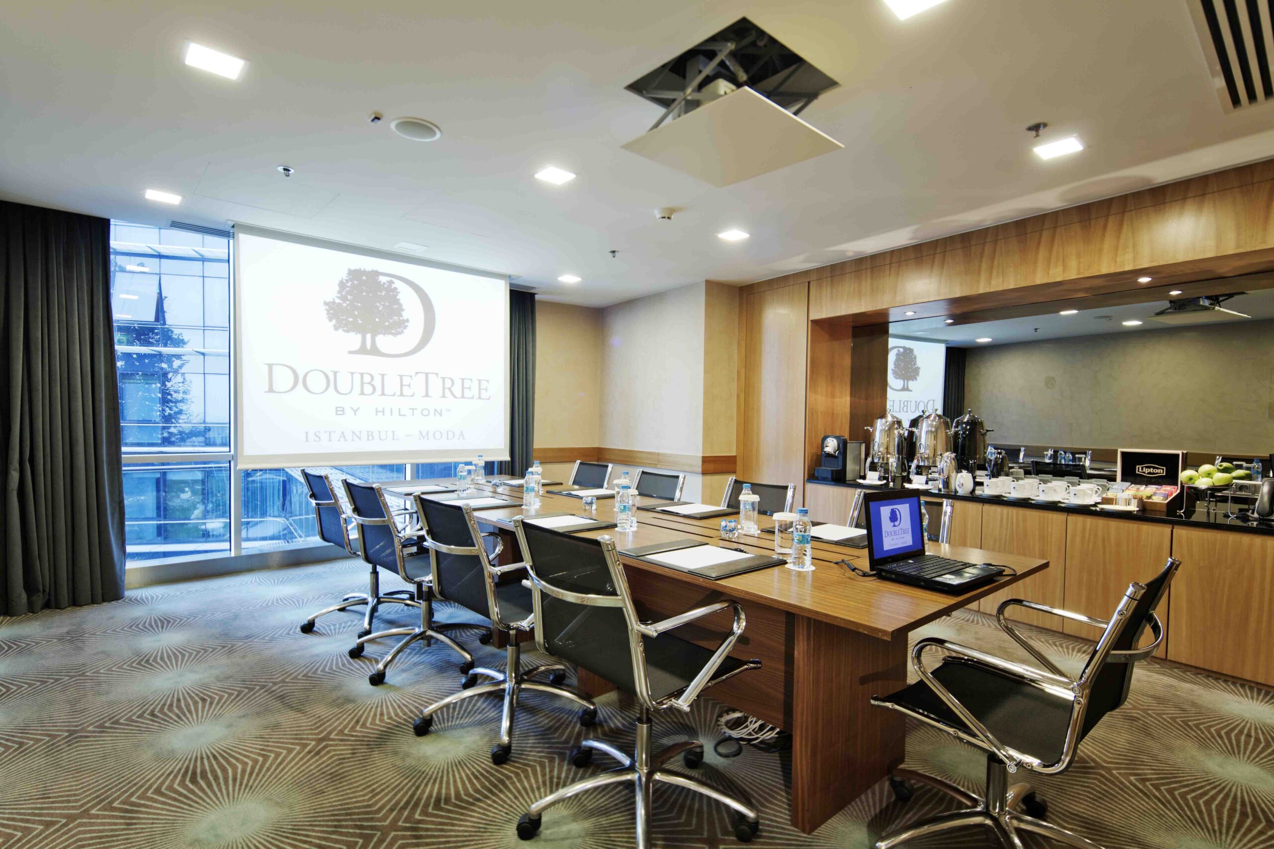 Board Room 4 Oleander - Galeri Görseli