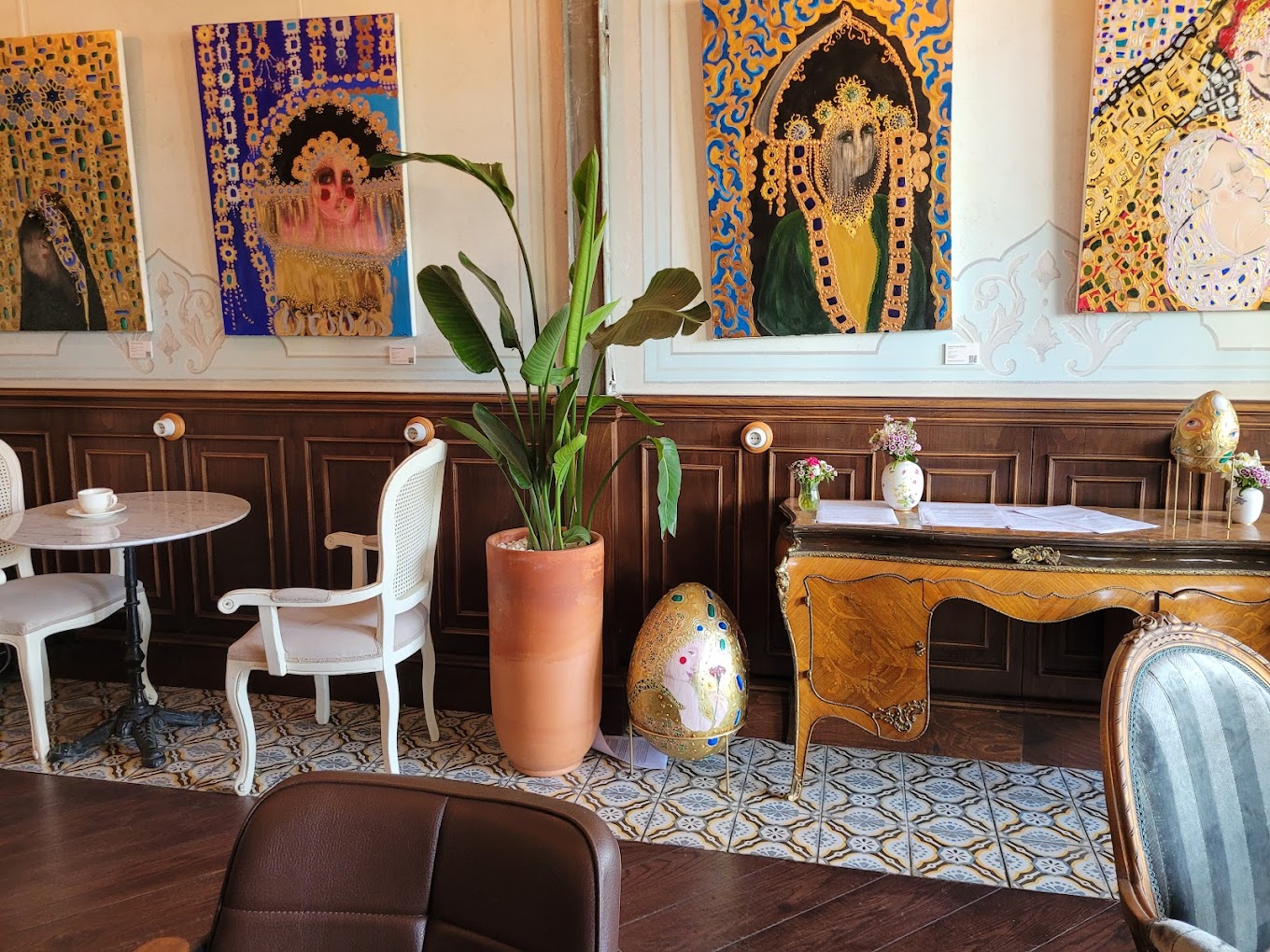 Samuel Barnathan Meeting room - Gallery Image